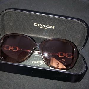 🚫 SOLD Kissing C Coach Sunglasses🚫